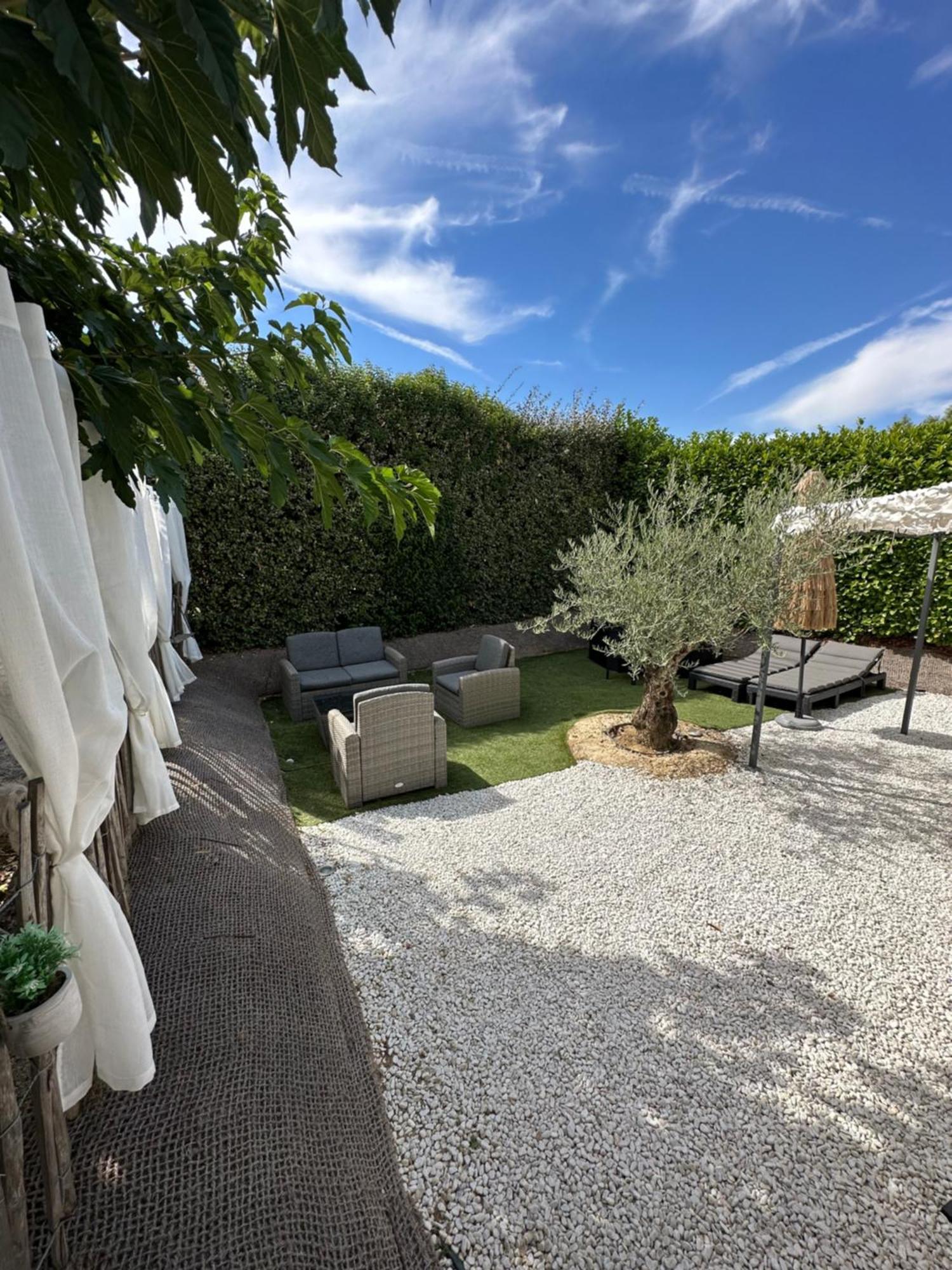 Petit Nid Douillet En Luberon Avec Spa Ansouis Exterior foto